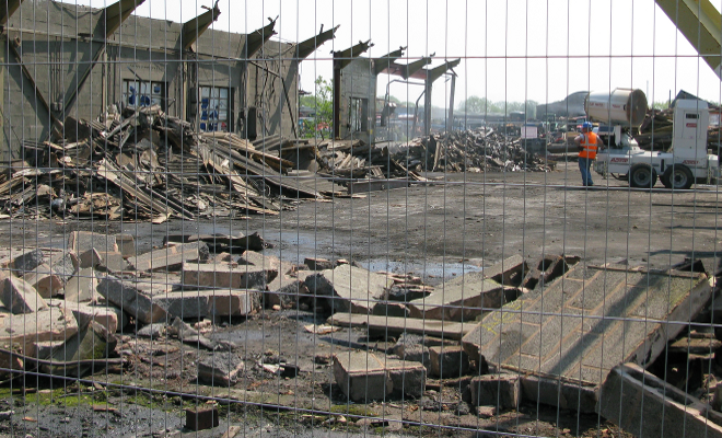 Systematic demolition of portal framed building
